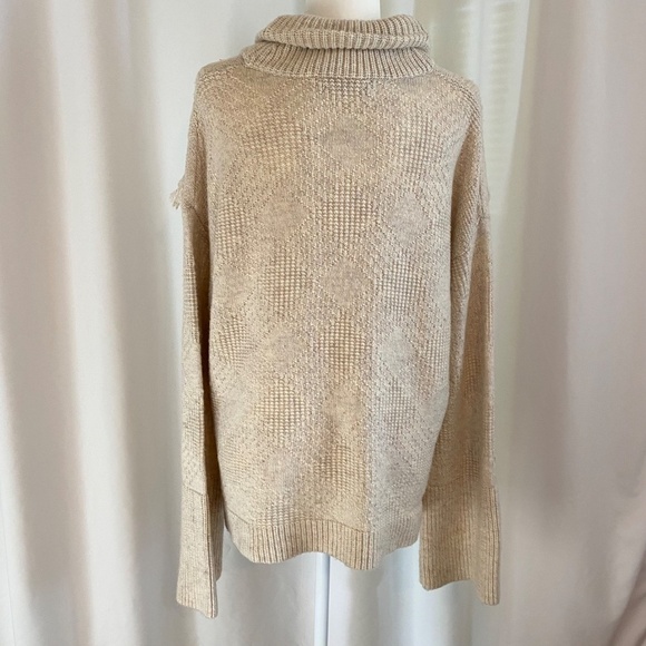 Woolrich-Knit Fringe Cowl Neck Flared Sleeve Sweater -Oatmeal- Size ‎ XL - Picture 2 of 10